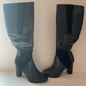 Impo Black Textured Heeled Boots